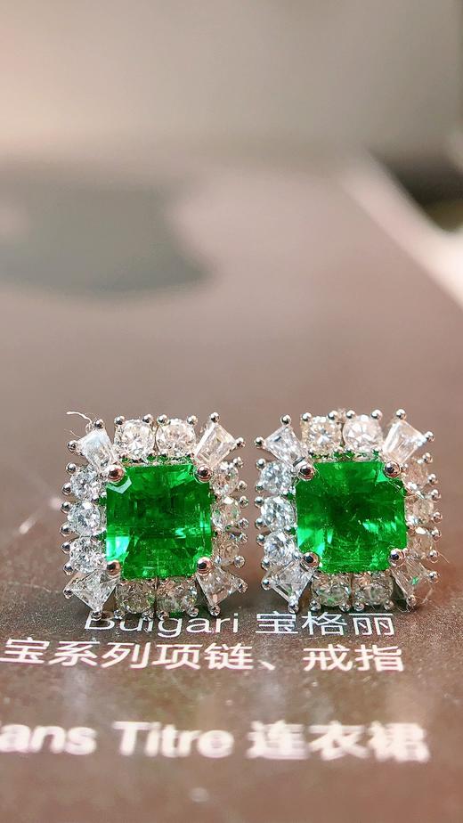 0.87ct 祖母绿耳钉 商品图3