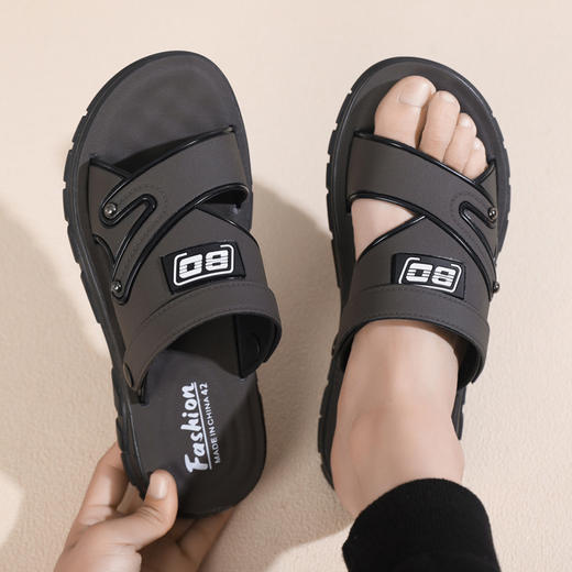 「29.9包邮！抖音同款」踩屎感凉鞋 男夏季新款厚底防臭皮革凉拖鞋男士中年爸爸防滑沙滩鞋 商品图2