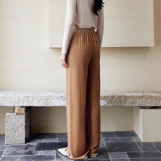 玳莎真丝丝绒宽松直筒裤女2024早秋新款吊坠装饰显瘦松紧腰休闲裤  EC36305 商品图3