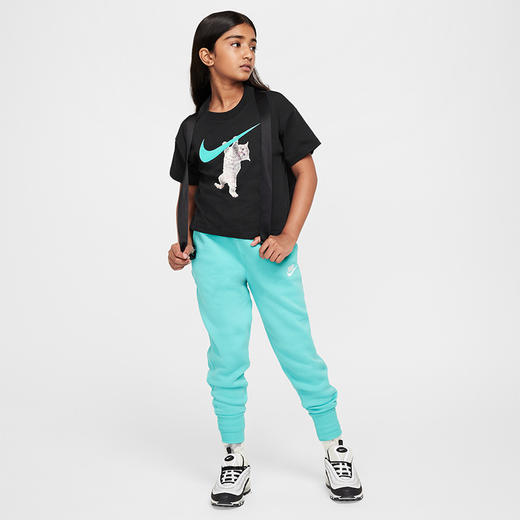 Nike Sportswear 大童（女孩）T恤 FZ5538 商品图3