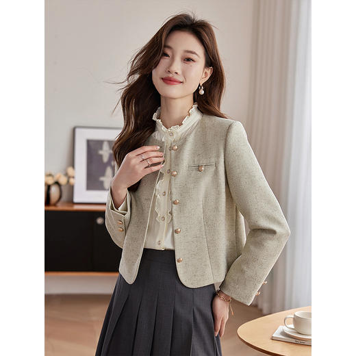 【年货节】熙世界复古小香风外套小个子2025秋季新款气质正肩圆领短款上衣 商品图1