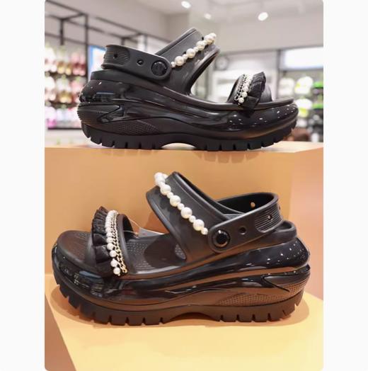 CROCS 经典珍珠光轮凉鞋  210179-001 商品图1