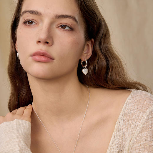 ARSIS｜星夜系列 丝光爱心双面耳圈 商品图6