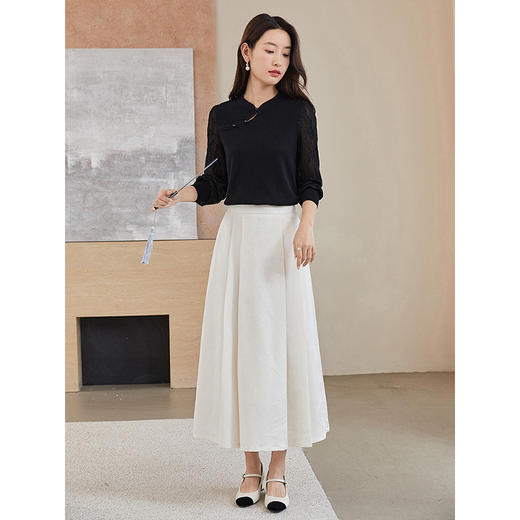 【专属特价】熙世界新中式针织衫2025秋季新款国风蕾丝长袖拼接黑色打底上衣 商品图3