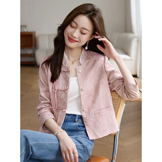 【129选3件，不退换】熙世界新中式国风白色外套短款小个子春秋流苏盘扣提花立领上衣 商品图1