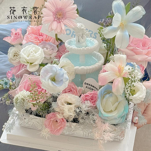 情人节许愿池花束礼盒--许愿天使 商品图1