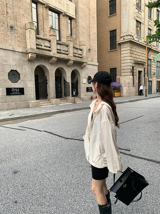 金蘑菇菇  休闲宽松冲锋衣女外套 黑色吊带连衣裙内搭2023新款 商品图0