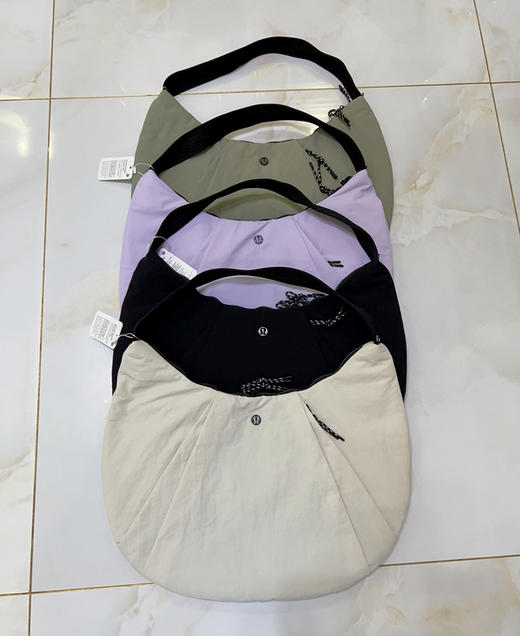 lululemon露露 大容量10L牛角包 商品图7