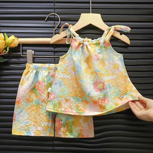 【舒适，时尚，凉爽】夏季新款女宝宝 韩版碎花吊带套装 短裤两件套 洋气夏装女童 女童清爽泡泡棉吊带套装-QQ 商品图6