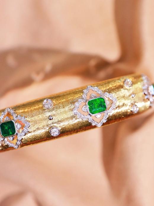 2.45ct 20.89g 祖母绿手镯 商品图3