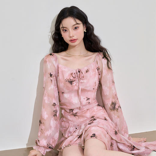 甜美荷叶边长袖碎花连衣裙女早春方领收腰不规则A摆短裙V3242338 商品图3