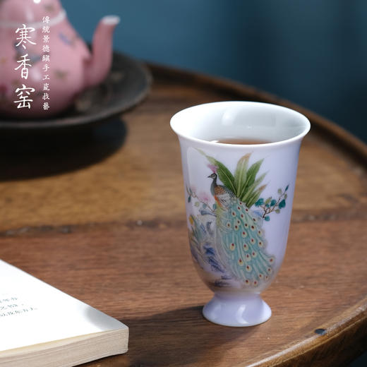 寒香窑乾隆粉彩 花香蝶舞高脚杯（缺货）锦雀春深高脚杯（缺货）李白红桃高脚(缺货) 游蝶觅蕊高脚杯（缺货） 商品图2