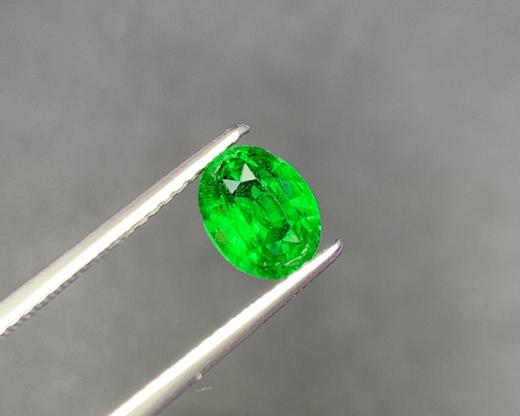 1.59ct 沙弗莱裸石 商品图4