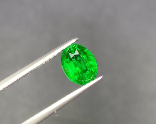 1.59ct 沙弗莱裸石 商品图0