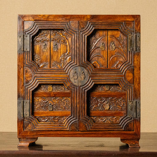 清 红木浮雕松树兰花百宝箱 商品图0