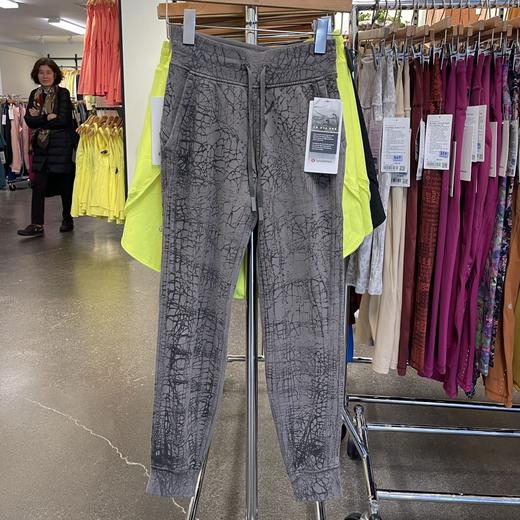 LULULEMON Warm Down  ThreadDye 女士修身款7/8长中腰款扎染卫裤 商品图1