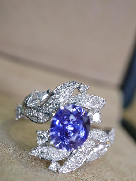 1.56ct 4.03g 蓝宝石戒指 商品图2