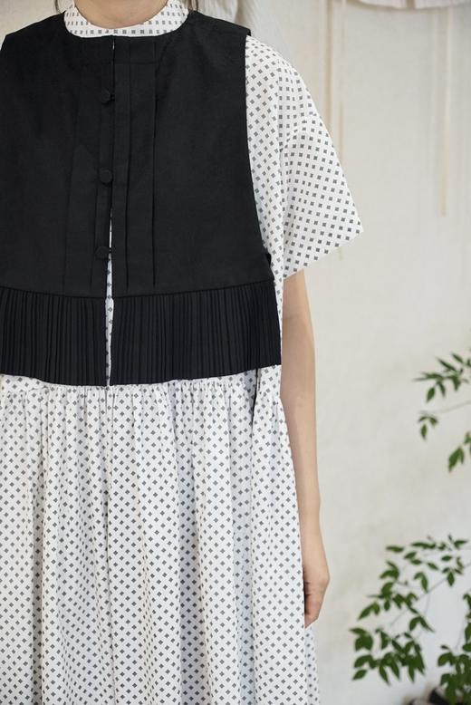 The last flower of the afternoon 商品图1