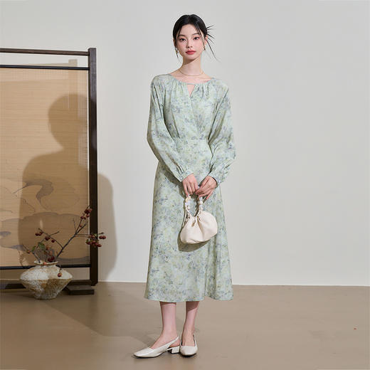 莫奈花园油画风文艺风长袖连衣裙女早春碎花镂空长裙V3142268 商品图1