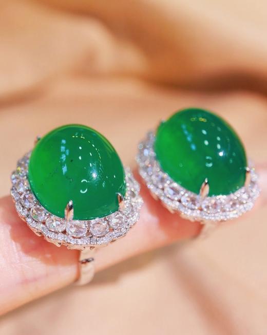 40.10ct 18.90g 祖母绿耳扣 商品图1