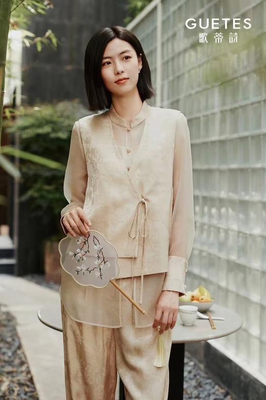 歌蒂诗GUETES 女装上衣8E31S1391 商品图1