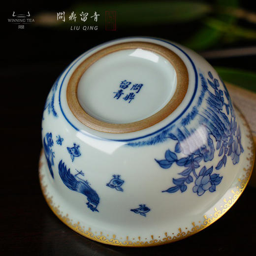 问鼎留青月白鸡缸杯（青花斗金鸡） 商品图3