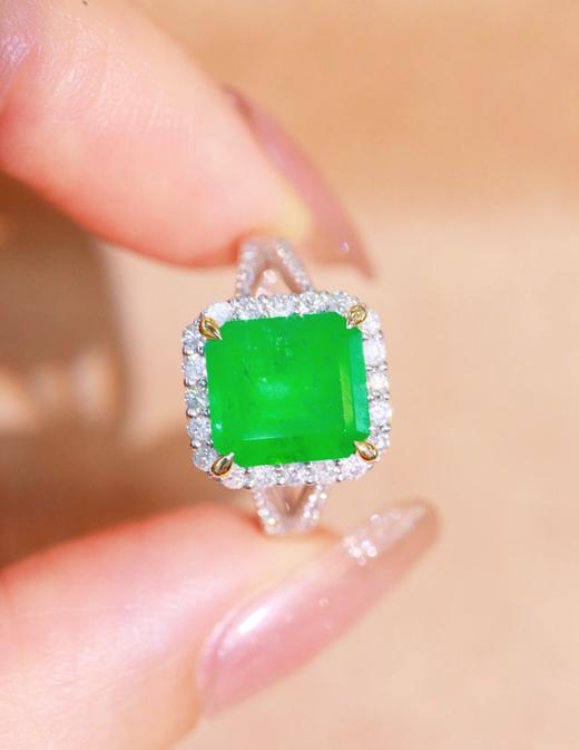 2.6ct 祖母绿戒指 商品图0