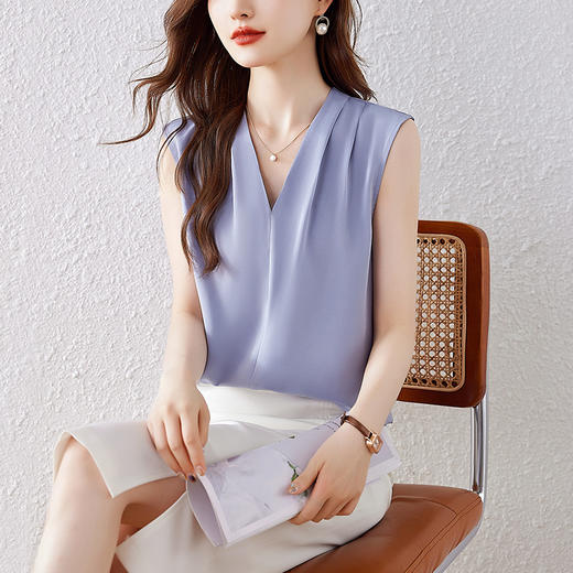 雀说小心机设计层次感衬衫上衣时尚气质V领宽松减龄背心AL7781 商品图2