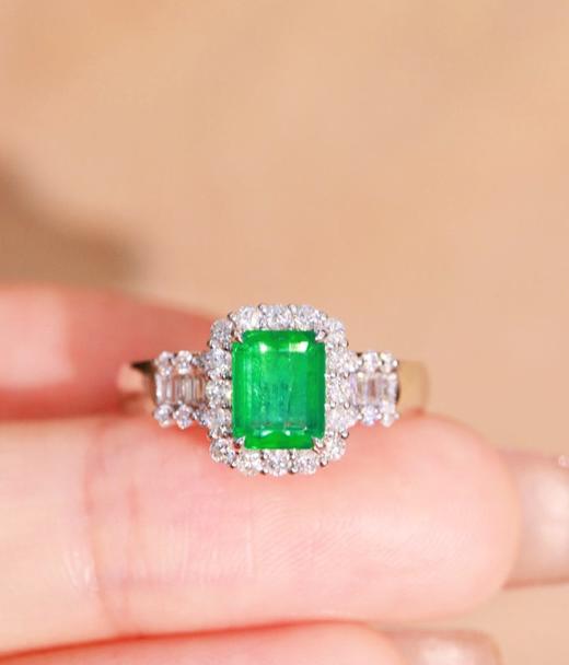 0.85ct 4.24g 祖母绿戒指 商品图2