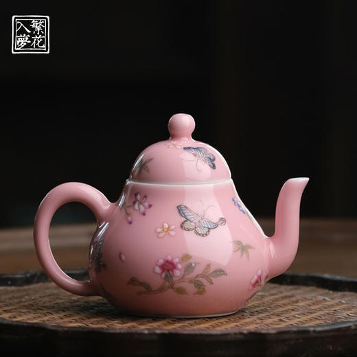 繁花入梦乾隆粉彩花香蝶舞梨韵壶（缺货） 商品图0