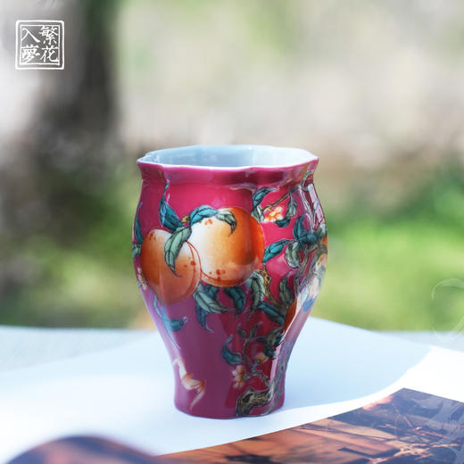 繁花入梦红釉五桃灼华小佛手杯（缺货） 商品图4
