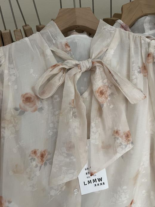 高品花朵蝴蝶结小衫 商品图5