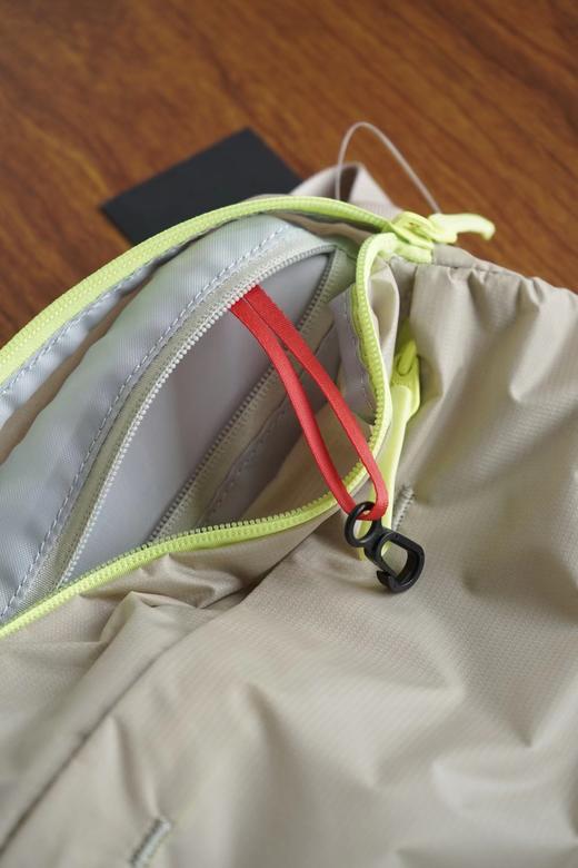 袅家 HELIAD 6L情侣款斜挎包 商品图6