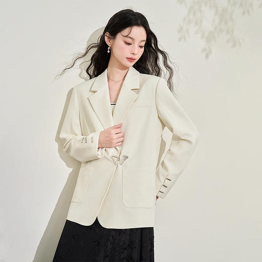 高级感通勤优雅气质蝴蝶纽扣西服女早春休闲西装外套V3342353 商品图4