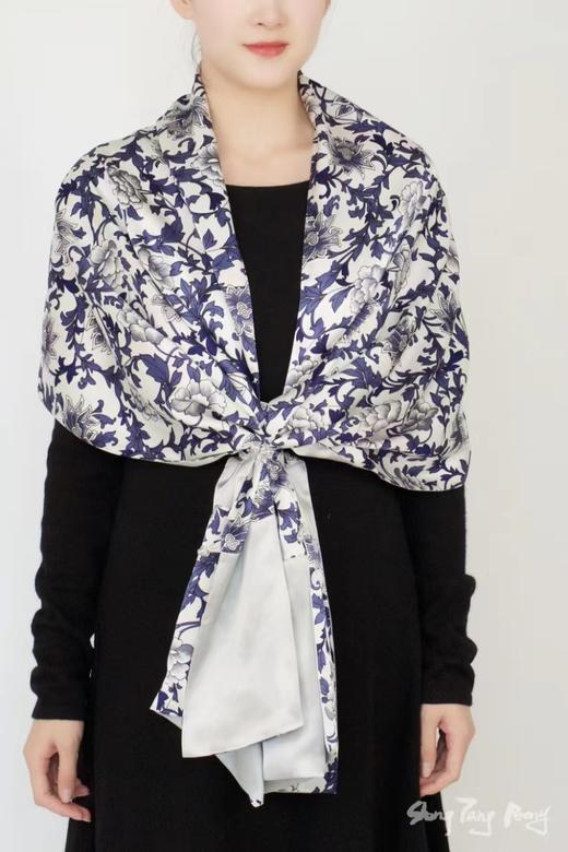 盛唐牡丹 |真丝盘扣披肩-青花瓷（福利品） 商品图0