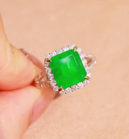 2.6ct 祖母绿戒指 商品图3