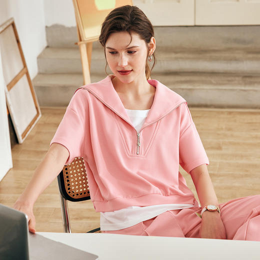 欧芮儿2023率性年轻休闲粉色半拉链假两件上衣 商品图3