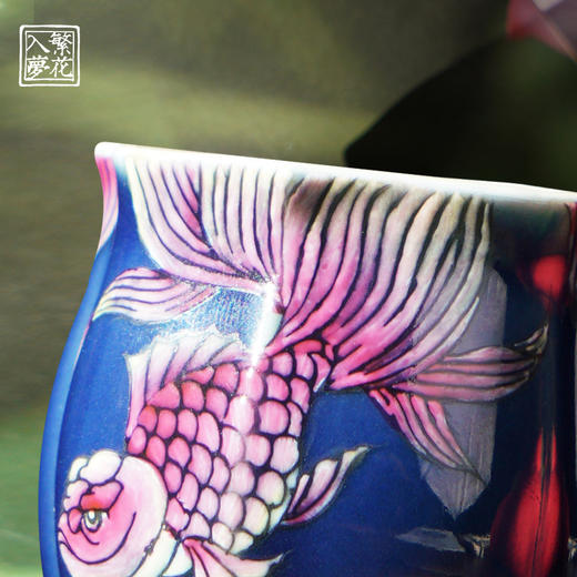 繁花入梦影动鱼游小佛手杯 商品图3