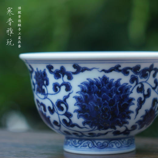 寒香雅玩青花缠枝大花头压手杯（缺货） 商品图3
