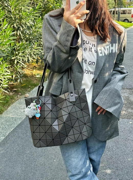 全系列2.0🔥【三宅同款包包大合集】豆腐包&摇滚包&马鞍包&托特包丨媲美专柜品质❗️支持任意对比，区别市场通货❌日本东丽株式会社直接材料供应商！⚠️纯原代工 代购都要💰2k/3k 商品图3