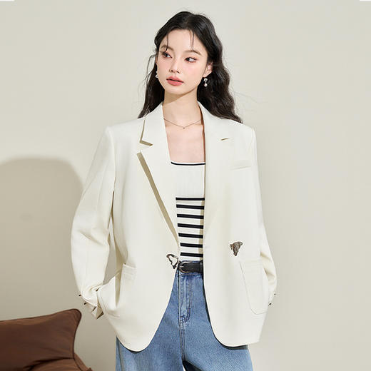 高级感通勤优雅气质蝴蝶纽扣西服女早春休闲西装外套V3342353 商品图0