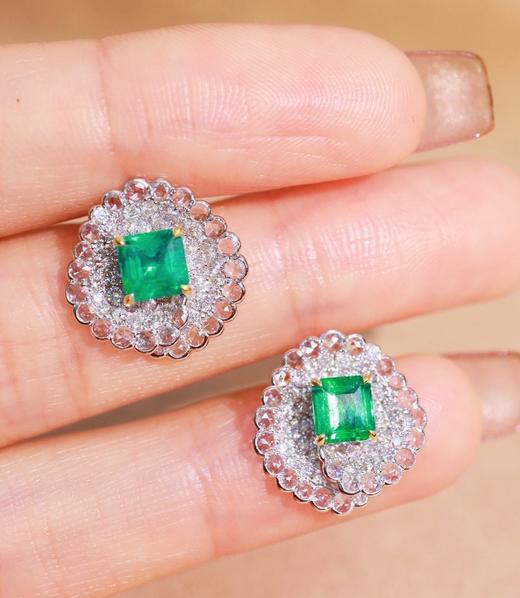 1.19ct 祖母绿耳钉 商品图0