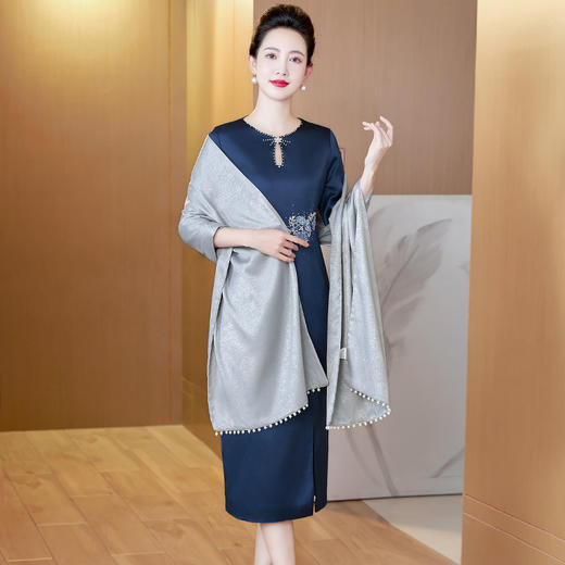 LC-LC2407新款披肩两件套连衣裙春秋洋气时尚中长款修身宴会礼服 商品图3