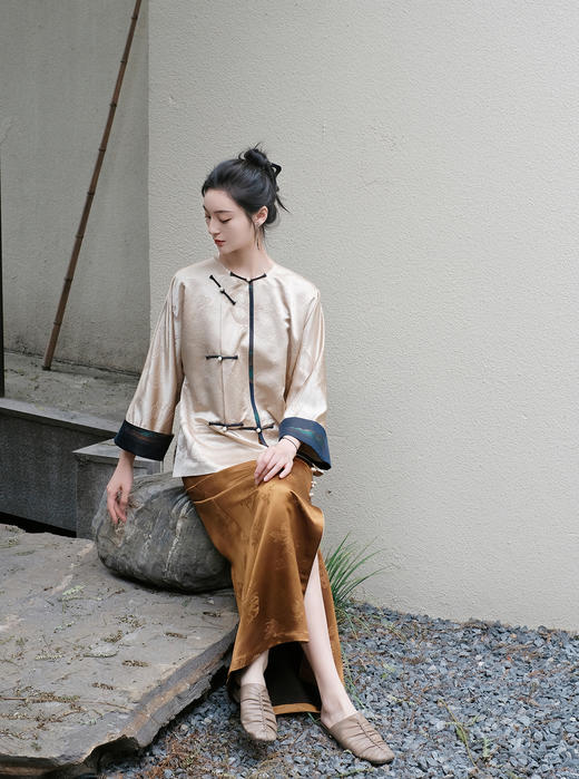 盛唐牡丹 |祥云龙纹丝麻配香云纱偏襟外套 商品图3