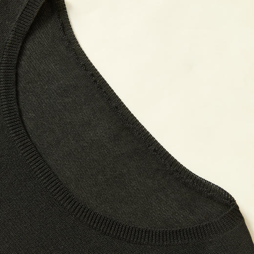 西遇宽松黑色毛针织衫女新款薄款外搭慵懒风罩衫上衣D3242220 商品图5