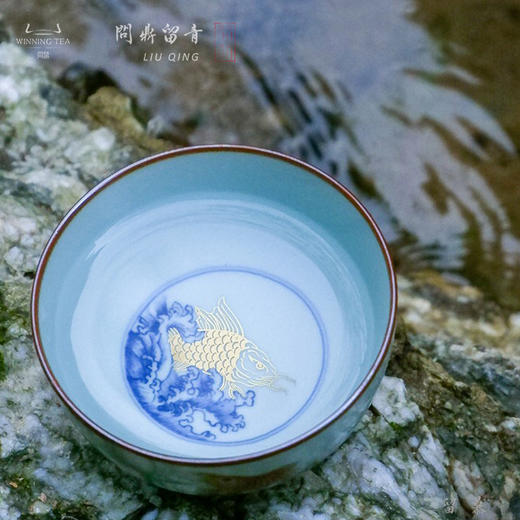 问鼎留青天青精工款听泉杯大（柴窑绘画描金鱼跃龙门） 商品图1