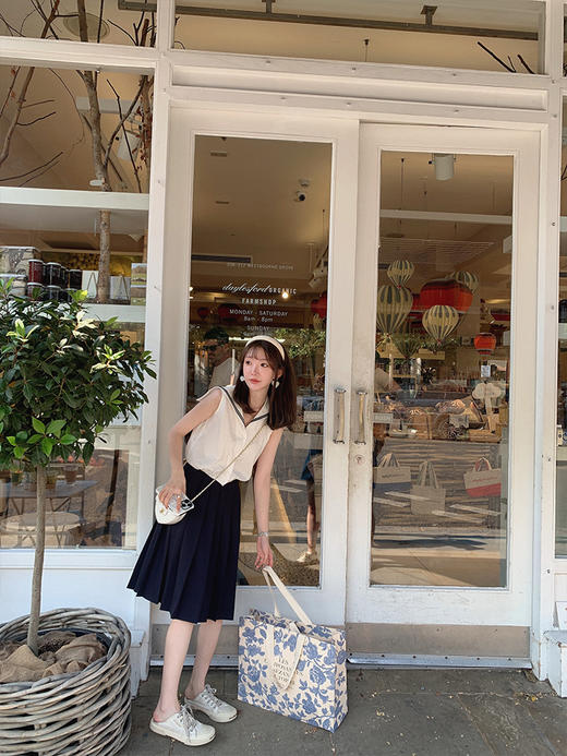 金蘑菇菇  reverie海街日记/ miu系海军套组 减龄海军领上衣+中裙 商品图3