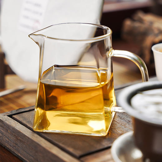 【试制品2021】2020年春茶高端名山独家拼配勐海班章普洱茶生茶饼茶叶357g/饼；数量不多；每个id限购5饼 商品图1