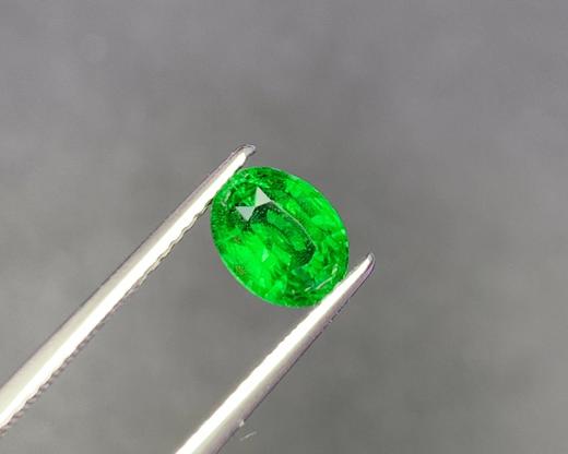 1.59ct 沙弗莱裸石 商品图1