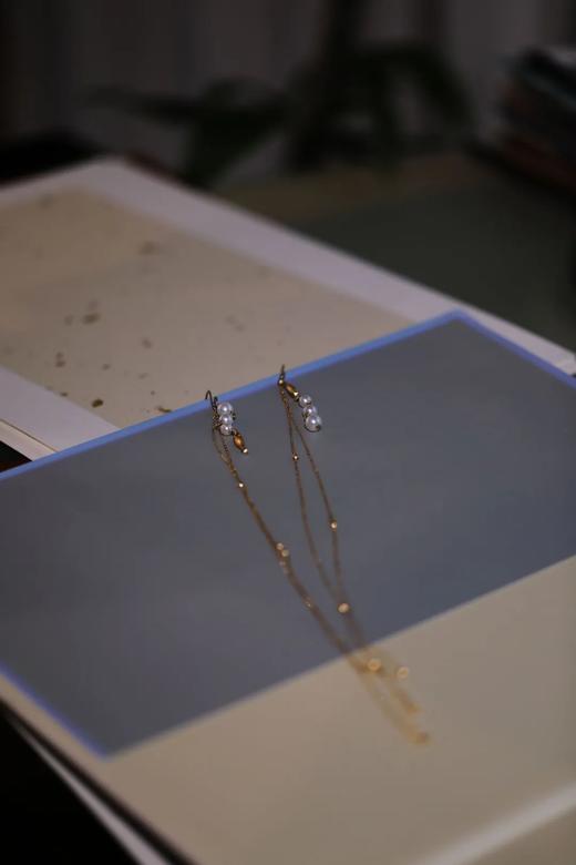 绶之以渔 ｜珍珠黄金小鱼超长耳环 商品图1